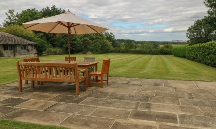 Gardener's Hideaway 1