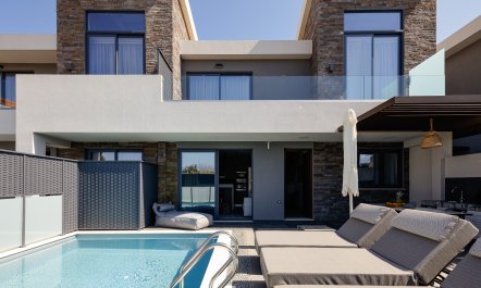 Cretan Coastal Grace 4