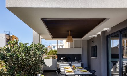 Cretan Coastal Grace 8