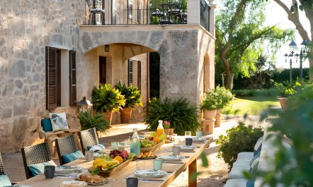 Charming Hacienda House 8