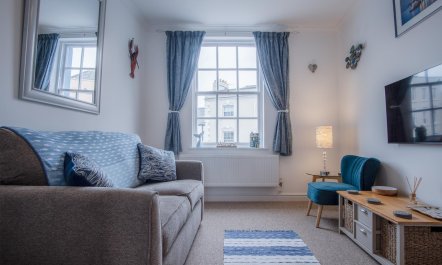 Hues of Blue & Harbour 1