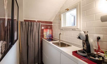 Renaissance Courtyard 6