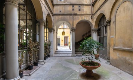 Renaissance Courtyard 1