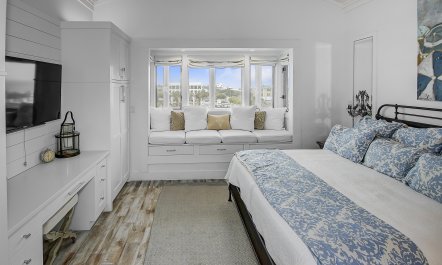 Sandy Waters Embrace 5