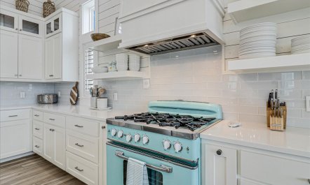 Lakeside & Shoreline 7