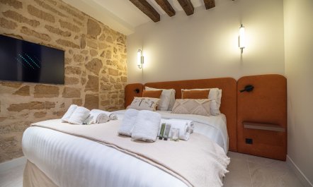 Modern in The Marais 9