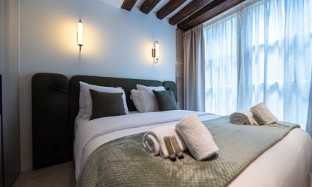 Modern in The Marais 7