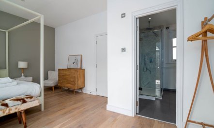 Wistful West London 9