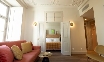 Graceful Old Quarter 2