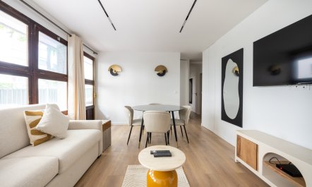 A Parisian Hideout 2