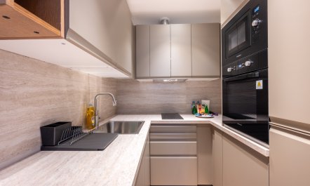 A Parisian Hideout 5