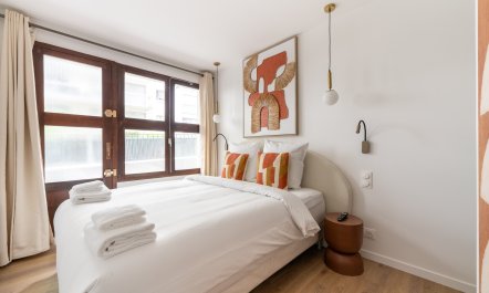 A Parisian Hideout 8