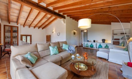 Almond Blossom Finca 2