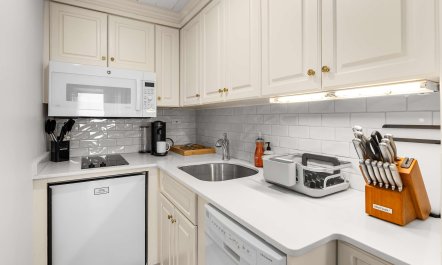 Central Park Perch 1