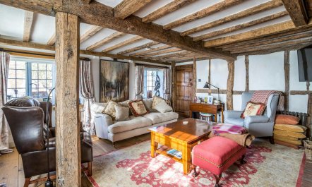 Charming Bosham Manor 8