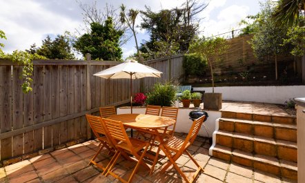 The Thames Embrace 1