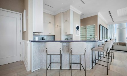 Stylish Coastal Home 8