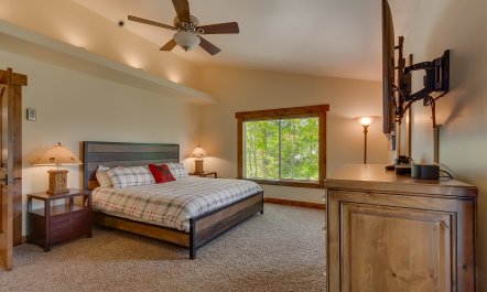 Serene Mountain Place 1