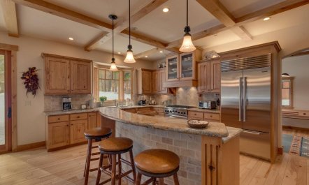 Below the&nbsp;Pines 5