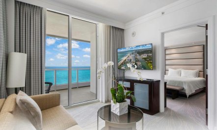 Sweeping Azure Shores 0