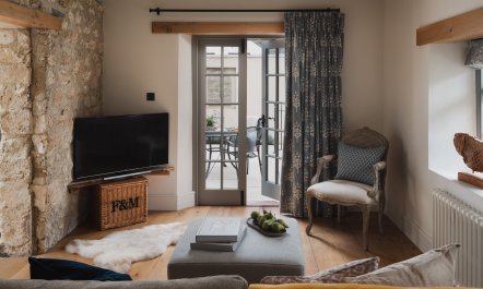 Jurassic Coast Manor 3