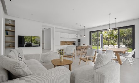 French Riviera Abode 5