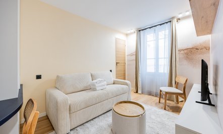 Walking in Montmartre