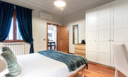 The Florentine Charm 5