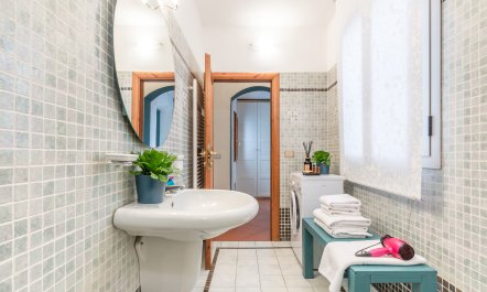 The Florentine Charm 7