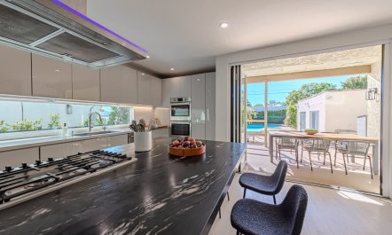 Hollywood Hills Retreat 6