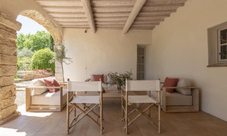 Novel Hideaway 2