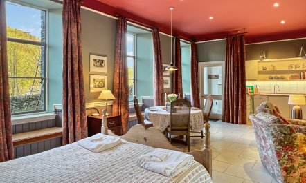 The Schoolroom at Barbrook 9