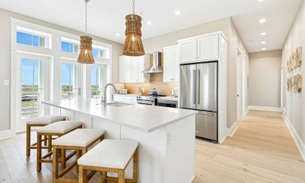 Seaside Chic Retreat 8