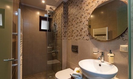 Terrace on the Hills 9