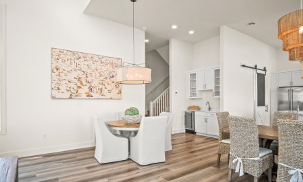 Crimson Coast Hideaway 7