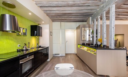 Quaint Urban Escape 5