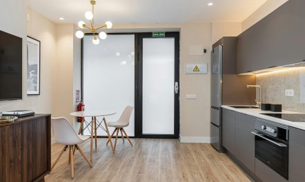 Chamart&iacute;n Corner 4