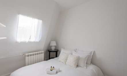 Latin Quarter Light 8