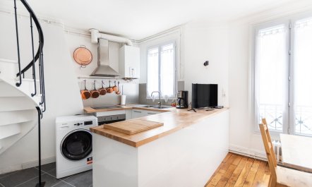 Latin Quarter Light 5