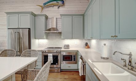 Salty Seaside Haven 5