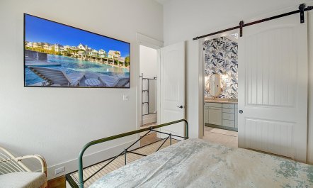 Salty Seaside Haven 8