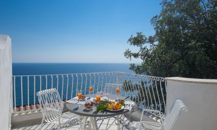 Scenic Amalfi Coast Vistas 4