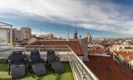 Gran V&iacute;a Gaze 1