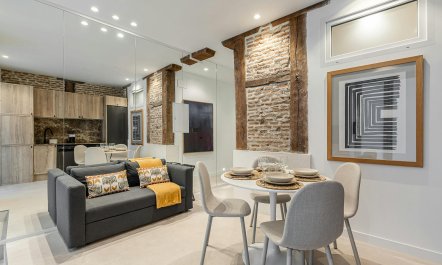 The Malasa&ntilde;a Base