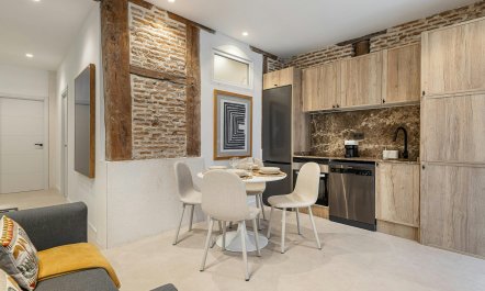 The Malasa&ntilde;a Base 2