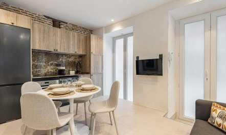 The Malasa&ntilde;a Base 3