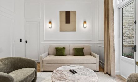 Parisian Courtyard Home 1