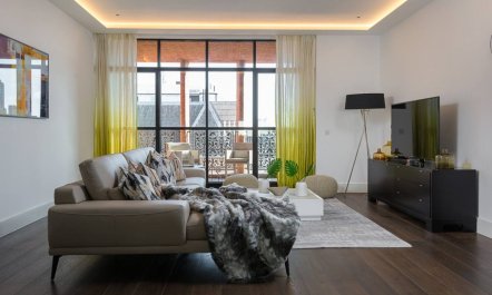 The Westminster Perch