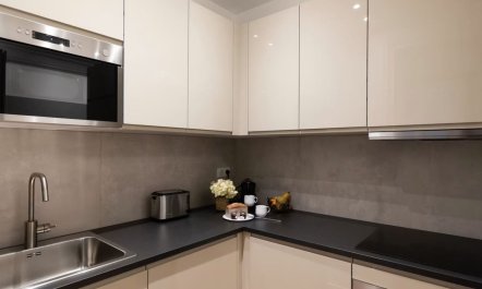 The Charming Parisian 4