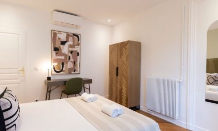 The Charming Parisian 8